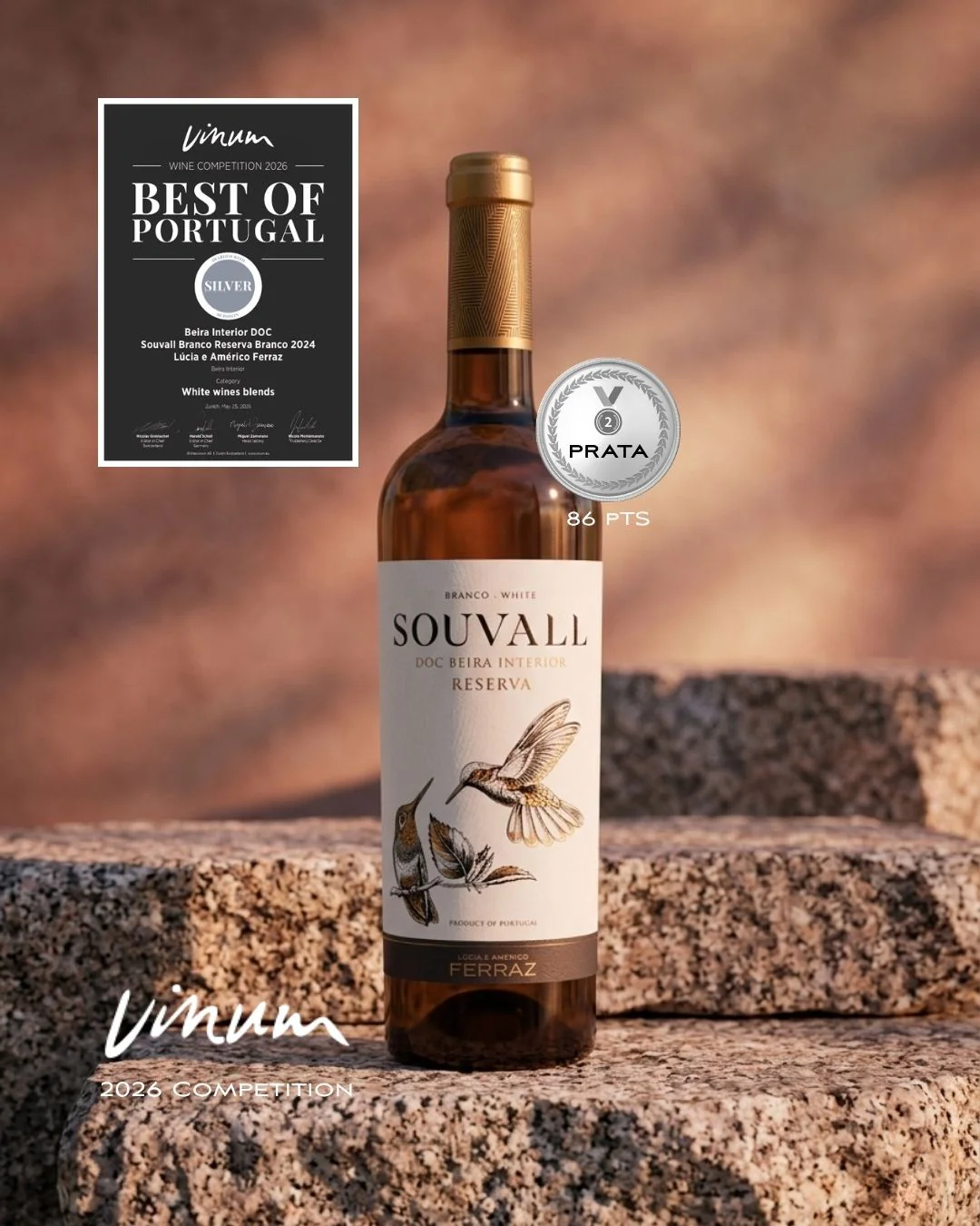 Garrafa de Souvall Branco Reserva 2024 com medalha de prata do concurso VINUM 2026.