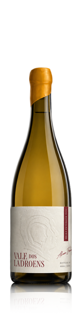 Garrafa de vinho branco Souvall Vale dos Ladroens Grande Reserva Monocasta 100% Síria de Vinha Centenária, DOC Beira Interior.
